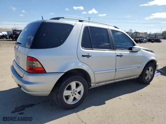 2005 Mercedes-Benz M-Class 3.7L with VIN 4JGAB57E75A518651, listed as a Copart auction lot 51687365 with 113,698 mi miles and Clean Title. Bid and sale history available at carsss.com. Image 3.
