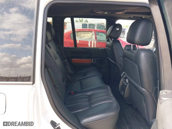 2012 Land Rover Range Rover HSE LUX with VIN SALMF1D43CA371907, listed as a IAAI auction lot 40171495 with NaN miles. Bid and sale history available at carsss.com. Image 8.