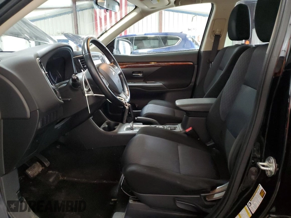 2014 Mitsubishi Outlander GT z VIN JA4JZ4AX2EZ013911, wystawiony jako Copart lot #60603715 z przebiegiem 78 547 mil mil oraz Szkoda całkowita • Salvage title. Historia ofert i sprzedaży dostępna na DreamBid. Obrazek 7.