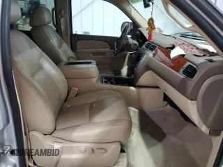 2010 GMC Yukon SLT with VIN 1GKUCCE07AR284702, listed as a Copart auction lot 71031564 with 113,708 mi miles and Salvage Title. Bid and sale history available at carsss.com. Image 7.