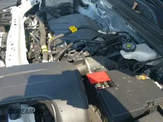 2025 Chevrolet Trax LT z VIN KL77LHEP1SC001764, wystawiony jako IAAI lot #43015302 z przebiegiem 5 598 mil mil oraz . Historia ofert i sprzedaży dostępna na DreamBid. Obrazek 20.