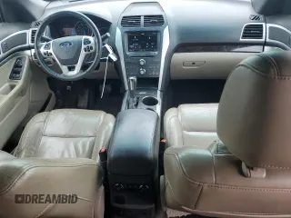 2011 Ford Explorer XLT z VIN 1FMHK8D83BGA34161, wystawiony jako Copart lot #61349825 z przebiegiem 250 382 mil mil oraz Szkoda całkowita • Salvage title. Historia ofert i sprzedaży dostępna na DreamBid. Obrazek 8.