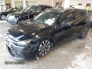 2019 Mazda CX-3 Touring z VIN JM1DKDC70K0404219, wystawiony jako IAAI lot #42148454 z przebiegiem 80 539 mil mil oraz . Historia ofert i sprzedaży dostępna na DreamBid. Obrazek 2.