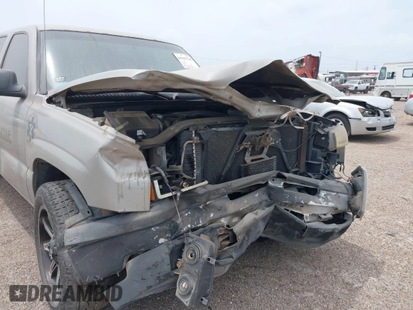 2003 Chevrolet Silverado 1500HD LS with VIN 1GCGC13U13F185851, listed as a IAAI auction lot 41941718 with 320,745 mi miles and . Bid and sale history available at DreamBid. Image 6.