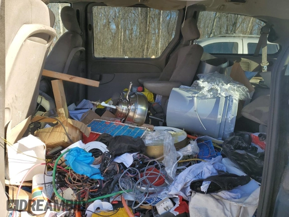 2002 Chrysler Town & Country EX with VIN 2C8GP74L22R503107, listed as a Copart auction lot 88330165 with 285,216 mi miles and Salvage Title. Bid and sale history available at carsss.com. Image 11.