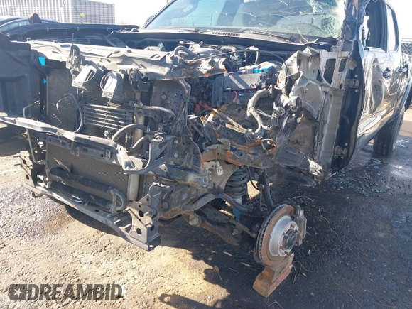 2017 Toyota Tacoma SR5 with VIN 3TMDZ5BN3HM023276, listed as a IAAI auction lot 40878881 with Not Provided miles and . Bid and sale history available at DreamBid. Image 6.