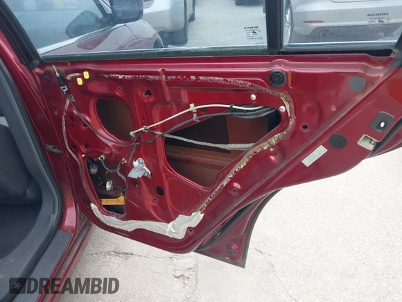 2006 Honda Accord EX-L с VIN 1HGCM56886A120998, выставлен на аукционе IAAI как лот 42329054 с пробегом 307 474 миль миль и . История ставок и продаж доступна на DreamBid. Изображение 6.
