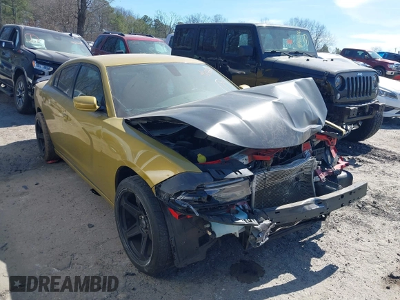 2016 Dodge Charger SE with VIN 2C3CDXBG5GH205540, listed as a IAAI auction lot 41655596 with 190,890 mi miles and . Bid and sale history available at carsss.com. Image 1.
