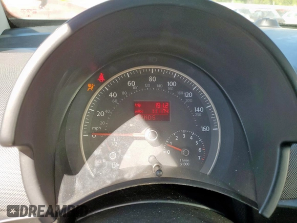 2010 Volkswagen Beetle Final Edition z VIN 3VWRW3AL2AM004708, wystawiony jako Copart lot #63852415 z przebiegiem 111 174 mil mil oraz Szkoda całkowita • Salvage title. Historia ofert i sprzedaży dostępna na DreamBid. Obrazek 9.