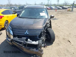 2022 Mitsubishi Outlander SEL z VIN JA4J4VA83NZ073287, wystawiony jako IAAI lot #42059579 z przebiegiem 45 092 mil mil oraz . Historia ofert i sprzedaży dostępna na DreamBid. Obrazek 12.