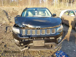 2017 Jeep Compass Latitude z VIN 3C4NJDBB3HT660959, wystawiony jako IAAI lot #41118574 z przebiegiem 114 643 mil mil oraz . Historia ofert i sprzedaży dostępna na DreamBid. Obrazek 11.