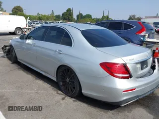 2018 Mercedes-Benz E 300 with VIN WDDZF4JB4JA427194, listed as a IAAI auction lot 42610082 with Not provided miles and . Bid and sale history available at DreamBid. Image 3.