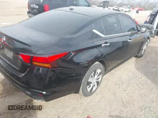 2020 Nissan Altima S with VIN 1N4BL4BV4LC116925, listed as a IAAI auction lot 41794322 with 134,133 mi miles and . Bid and sale history available at DreamBid. Image 4.