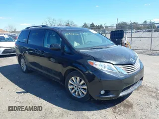2012 Toyota Sienna XLE with VIN 5TDDK3DC1CS047105, listed as a IAAI auction lot 41901541 with 176,476 mi miles. Bid and sale history available at carsss.com. Image 1.