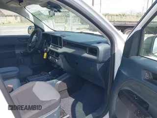 2024 Ford Maverick XL z VIN 3FTTW8A3XRRB20467, wystawiony jako IAAI lot #42069783 z przebiegiem 14 321 mil mil oraz . Historia ofert i sprzedaży dostępna na DreamBid. Obrazek 5.