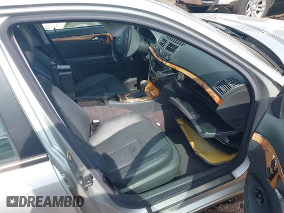 2003 Mercedes-Benz E 500 z VIN WDBUF70J73A332919, wystawiony jako IAAI lot #42477689 z przebiegiem Nie podano mil oraz . Historia ofert i sprzedaży dostępna na DreamBid. Obrazek 5.