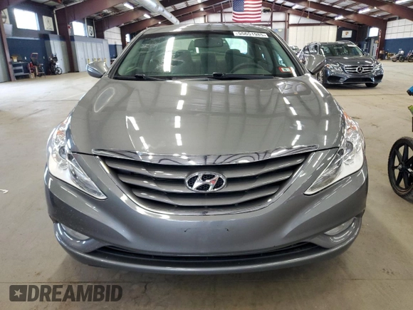 2013 Hyundai Sonata GLS z VIN 5NPEB4AC8DH659615, wystawiony jako Copart lot #55651985 z przebiegiem 81 532 mil mil oraz Szkoda całkowita • Salvage title. Historia ofert i sprzedaży dostępna na DreamBid. Obrazek 5.