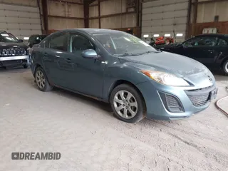 2011 Mazda Mazda3 i Sport with VIN JM1BL1UG2B1385085, listed as a IAAI auction lot 42063398 with 225,788 mi miles. Bid and sale history available at carsss.com. Image 1.