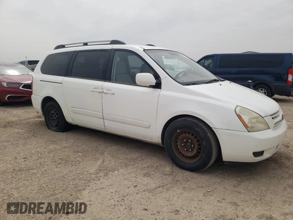 2008 Kia Sedona LX with VIN KNDMB233586213242, listed as a Copart auction lot 51436545 with 213,103 mi miles and Salvage Title. Bid and sale history available at carsss.com. Image 4.