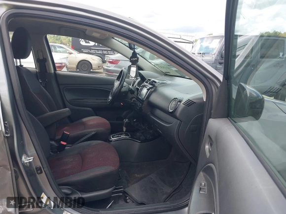 2020 Mitsubishi Mirage SE z VIN ML32F4FJ6LHF03090, wystawiony jako IAAI lot #42120301 z przebiegiem 105 716 mil mil oraz . Historia ofert i sprzedaży dostępna na DreamBid. Obrazek 5.