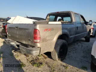 2004 Ford Super Duty F-250 XL with VIN 1FTNW21L44EC17911, listed as a Copart auction lot 75425164 with 0 mi miles and Salvage Title. Bid and sale history available at carsss.com. Image 3.