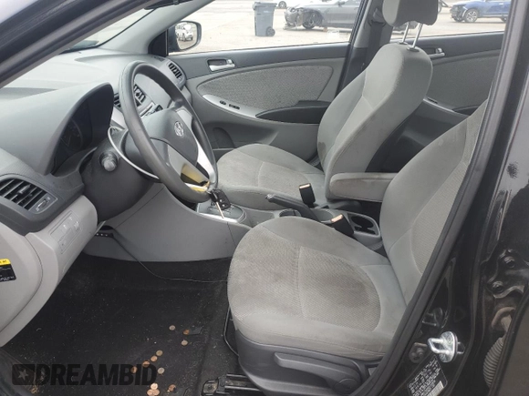 2014 Hyundai Accent GLS z VIN KMHCT4AE6EU705838, wystawiony jako Copart lot #58581515 z przebiegiem 40 265 mil mil oraz Szkoda całkowita • Salvage title. Historia ofert i sprzedaży dostępna na DreamBid. Obrazek 7.