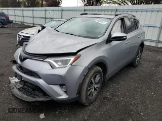 2018 Toyota RAV4 XLE z VIN JTMRFREV9JJ249388, wystawiony jako Copart lot #55567815 z przebiegiem 91 037 mil mil oraz Szkoda całkowita • Salvage title. Historia ofert i sprzedaży dostępna na DreamBid. Obrazek 1.