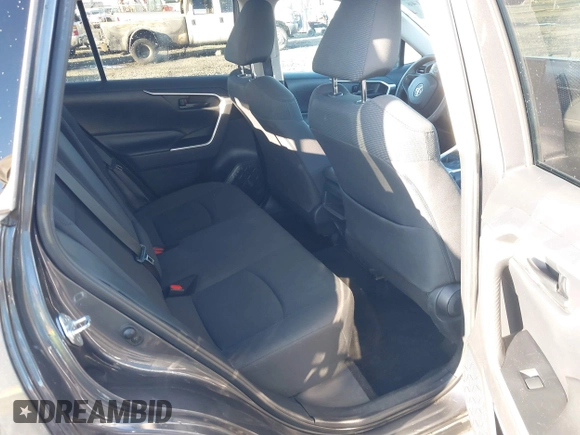 2019 Toyota RAV4 LE with VIN 2T3F1RFV0KW019791, listed as a IAAI auction lot 41499146 with 84,175 mi miles. Bid and sale history available at carsss.com. Image 8.