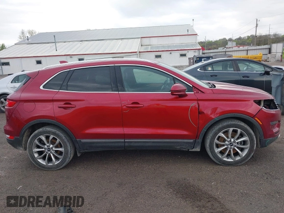 2015 Lincoln MKC z VIN 5LMCJ2A97FUJ06166, wystawiony jako IAAI lot #42098799 z przebiegiem 155 916 mil mil oraz . Historia ofert i sprzedaży dostępna na DreamBid. Obrazek 13.