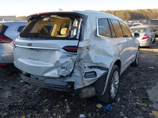2020 Cadillac XT6 FWD Premium Luxury with VIN 1GYKPCRSXLZ207533, listed as a IAAI auction lot 41359744 with 81,689 mi miles. Bid and sale history available at carsss.com. Image 4.