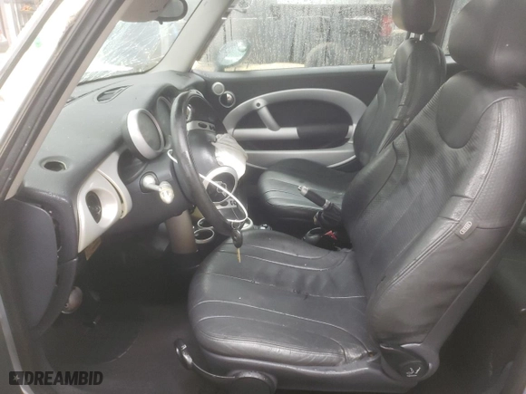 2003 MINI Cooper Hardtop with VIN WMWRC33403TE19421, listed as a Copart auction lot 84284654 with 0 mi miles and Salvage Title. Bid and sale history available at carsss.com. Image 7.