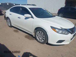 2018 Nissan Altima SV with VIN 1N4AL3AP4JC290385, listed as a IAAI auction lot 41697803 with 165,475 mi miles and . Bid and sale history available at carsss.com. Image 1.