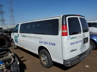 2008 Chevrolet Express Passenger z VIN 1GAHG39K381169612, wystawiony jako Copart lot #48710805 z przebiegiem 73 688 mil mil oraz Czysty tytuł • Clean title. Historia ofert i sprzedaży dostępna na DreamBid. Obrazek 2.
