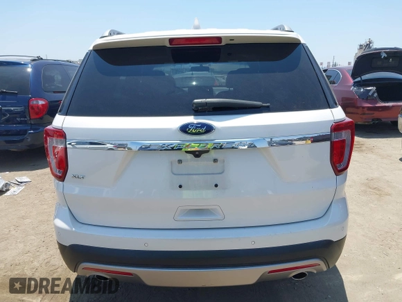 2017 Ford Explorer XLT с VIN 1FM5K7D8XHGA33952, выставлен на аукционе IAAI как лот 42623358 с пробегом 108 415 миль миль и . История ставок и продаж доступна на DreamBid. Изображение 17.