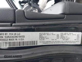 2022 Jeep Grand Cherokee Laredo X with VIN 1C4RJEAG3NC154723, listed as a IAAI auction lot 41890411 with Not provided miles and . Bid and sale history available at DreamBid. Image 9.