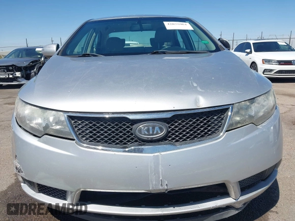 2010 Kia Forte EX with VIN KNAFU4A29A5195670, listed as a IAAI auction lot 42075961 with 160,648 mi miles. Bid and sale history available at carsss.com. Image 12.