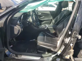 2016 Mercedes-Benz C 300 Luxury z VIN 55SWF4KB1GU171929, wystawiony jako Copart lot #50292985 z przebiegiem Nie podano mil oraz Szkoda całkowita • Salvage title. Historia ofert i sprzedaży dostępna na DreamBid. Obrazek 7.