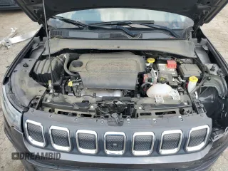2022 Jeep Compass Altitude z VIN 3C4NJCBB0NT214340, wystawiony jako Copart lot #58775685 z przebiegiem 68 473 mil mil oraz Szkoda całkowita • Salvage title. Historia ofert i sprzedaży dostępna na DreamBid. Obrazek 12.