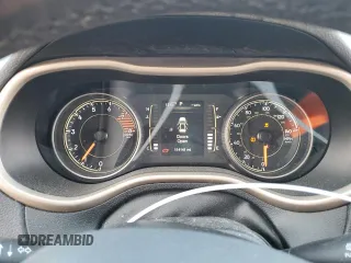2017 Jeep Cherokee Altitude z VIN 1C4PJLAS0HW561692, wystawiony jako Copart lot #59220135 z przebiegiem 114 141 mil mil oraz Szkoda całkowita • Salvage title. Historia ofert i sprzedaży dostępna na DreamBid. Obrazek 9.