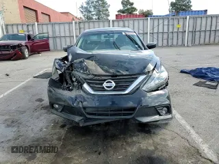 2017 Nissan Altima SR с VIN 1N4AL3AP2HC235556, выставлен на аукционе Copart как лот 42483795 с пробегом 105 480 миль миль и Списание • Salvage title. История ставок и продаж доступна на DreamBid. Изображение 11.