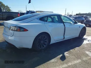 2018 Tesla Model S 75D z VIN 5YJSA1E29JF276329, wystawiony jako IAAI lot #41673653 z przebiegiem Nie podano mil oraz . Historia ofert i sprzedaży dostępna na DreamBid. Obrazek 4.