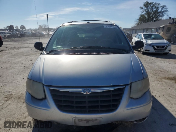 2007 Chrysler Town & Country LWB Touring with VIN 2A4GP54L77R151293, listed as a Copart auction lot 81691134 with 193,396 mi miles and Salvage Title. Bid and sale history available at carsss.com. Image 5.