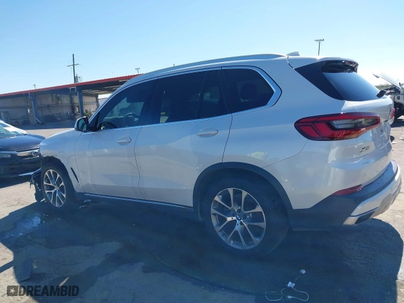 2019 BMW X5 xDrive40i with VIN 5UXCR6C57KLK80268, listed as a IAAI auction lot 41582457 with 85,682 mi miles. Bid and sale history available at carsss.com. Image 14.