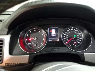 2021 Volkswagen Atlas SE z VIN 1V2LP2CAXMC610564, wystawiony jako Copart lot #56072395 z przebiegiem 64 140 mil mil oraz Tytuł czysty. Historia ofert i sprzedaży dostępna na DreamBid. Obrazek 9.