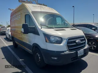 2020 Ford Transit Cargo z VIN 1FTBR1XG3LKB79165, wystawiony jako IAAI lot #42763042 z przebiegiem 140 992 mil mil oraz . Historia ofert i sprzedaży dostępna na DreamBid. Obrazek 4.