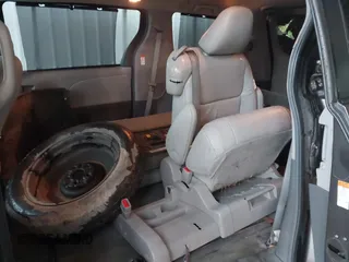 2017 Toyota Sienna XLE Auto Access Seat with VIN 5TDYZ3DC3HS794306, listed as a IAAI auction lot 42270099 with 130,829 mi miles and . Bid and sale history available at DreamBid. Image 8.