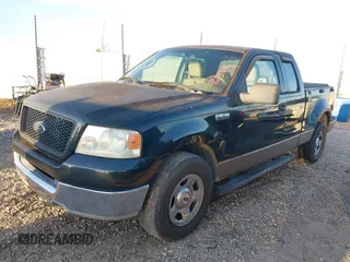 2005 Ford F-150 XLT with VIN 1FTPX025X5KC35939, listed as a IAAI auction lot 41286286 with 162,045 mi miles. Bid and sale history available at carsss.com. Image 2.
