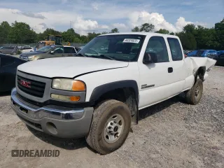 2006 GMC Sierra 2500HD SLT with VIN 1GTHK29D26E264606, listed as a Copart auction lot 60324625 with 203,199 mi miles and Salvage title. Bid and sale history available at DreamBid. Image 1.