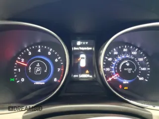 2013 Hyundai Santa Fe Sport z VIN 5XYZUDLAXDG118080, wystawiony jako Copart lot #54294665 z przebiegiem 142 809 mil mil oraz Szkoda całkowita • Salvage title. Historia ofert i sprzedaży dostępna na DreamBid. Obrazek 9.