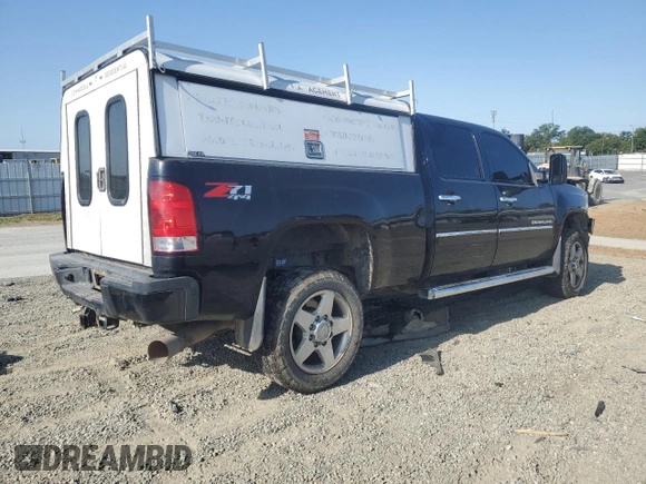 2011 GMC Sierra 2500HD Denali z VIN 1GT125C84BF262407, wystawiony jako Copart lot #59627705 z przebiegiem 155 259 mil mil oraz Szkoda całkowita • Salvage title. Historia ofert i sprzedaży dostępna na DreamBid. Obrazek 3.